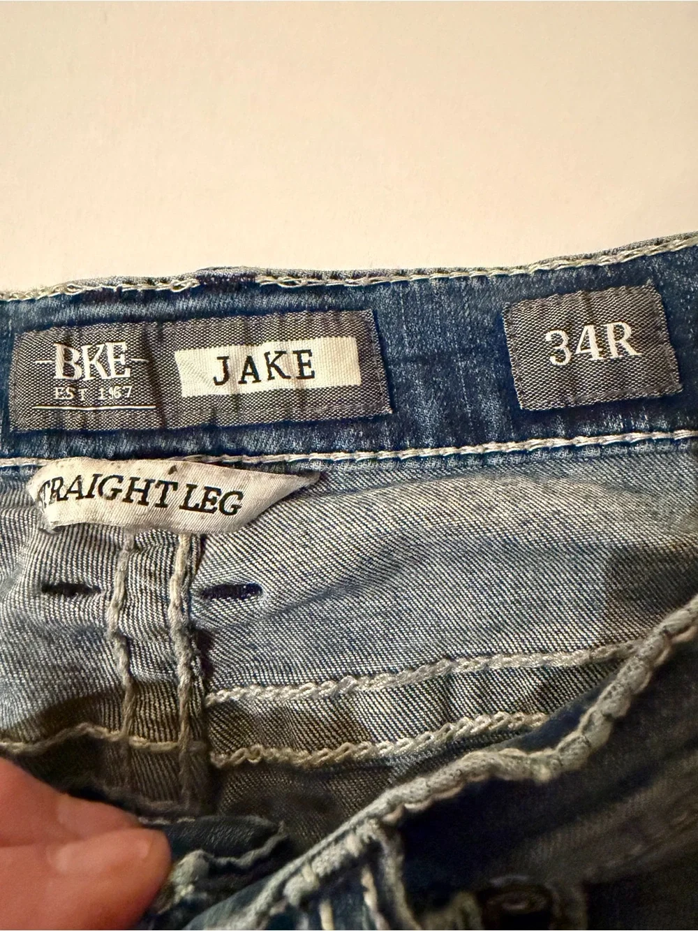BKE Jake Jeans Mens 34x32 Dark Wash Straight Stretch Denim Whiskers Thrashed